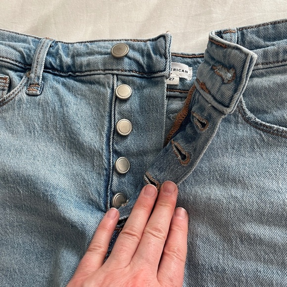 Good American Bombshell Denim Jean Short w/ Button Fly | Size 4/27 | Indigo Wash - Picture 8 of 10